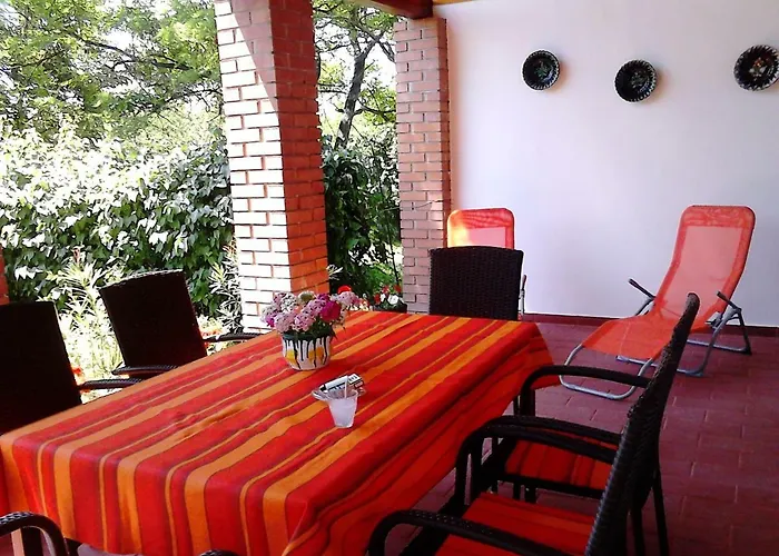 Tiszavirag Vendeghaz * Tiszabábolna