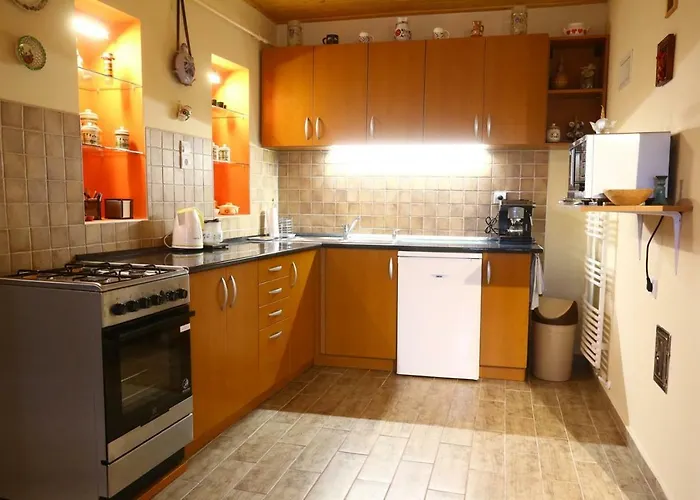 別荘 Tiszavirag Vendeghaz *