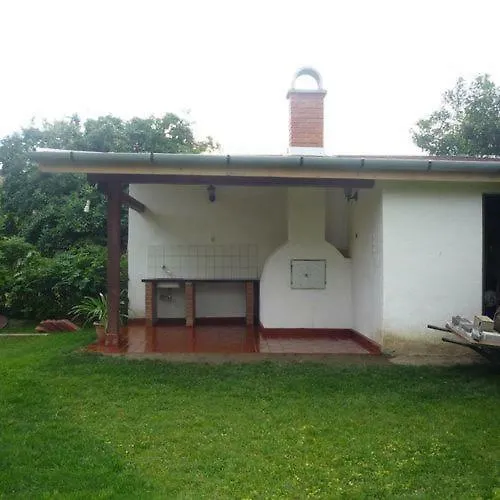 Tiszavirag Vendeghaz * Tiszabábolna